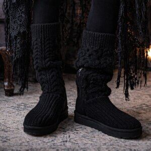 UGG Black Cardi Cable Knit Boots | Slouchy Cozy Winter Boots | Size 9